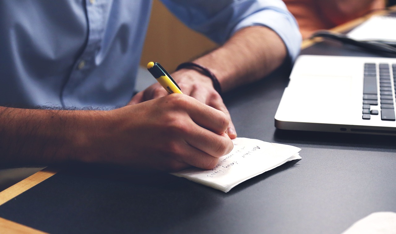 Man, write, plan — A Successful Enterpreneur Must Have Excellent communication skills