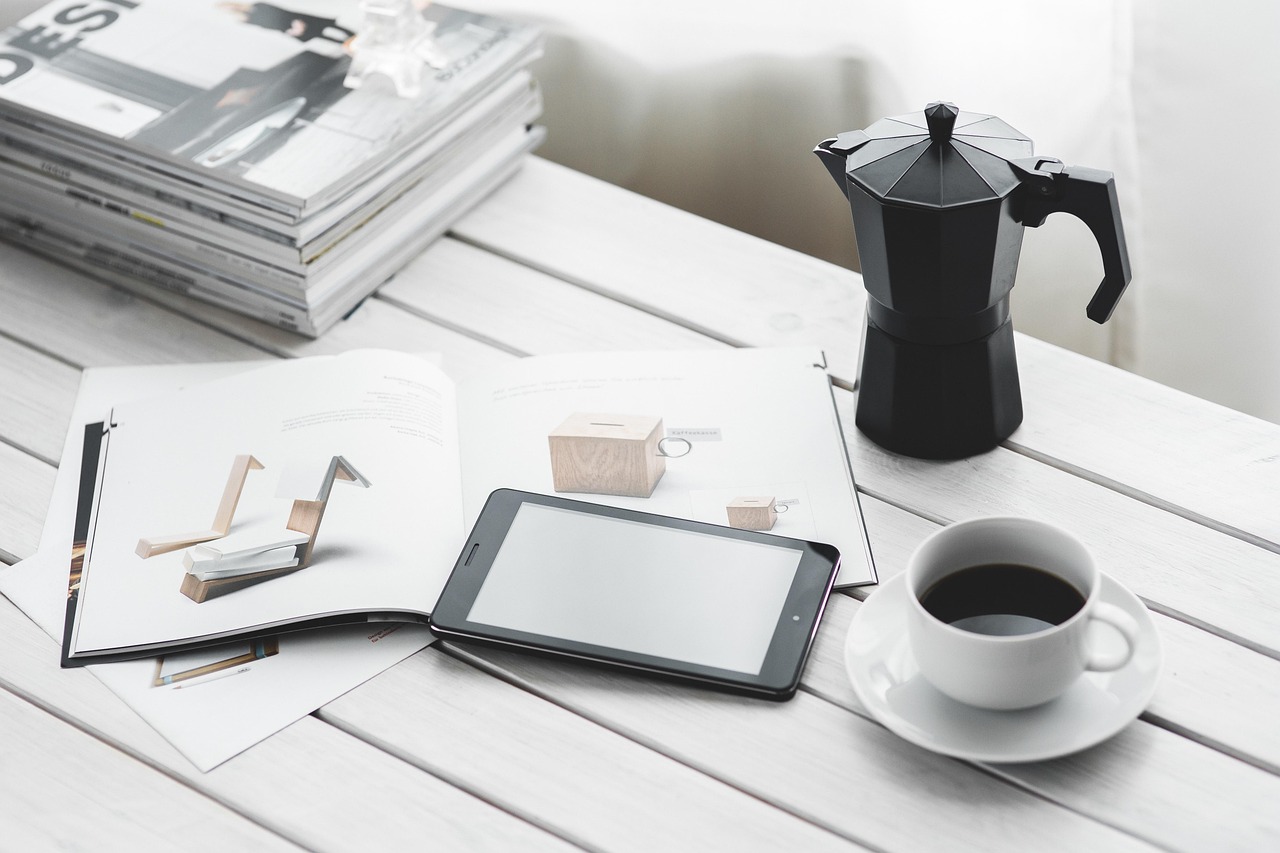 Technology, coffee cup, tablet — Choosing the Best New York Oncology Hematology Clinic