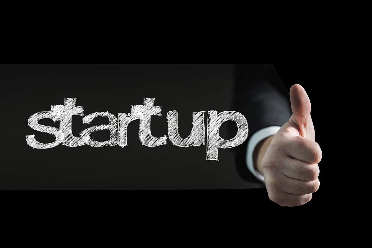 Startup, start up, growth hacking — What Are The Steps To Make A Suitable Resume And How Does It Help?
