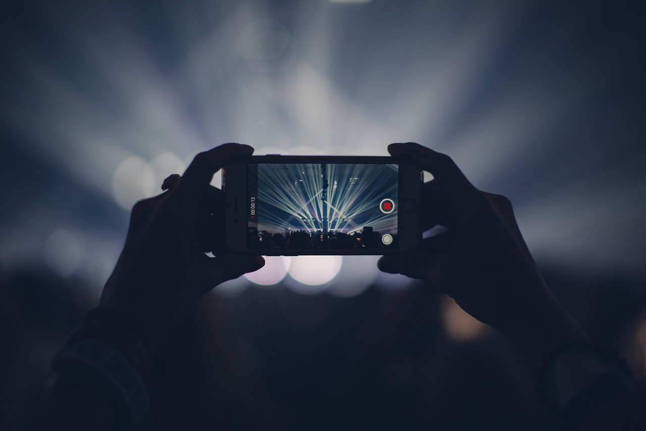 Iphone, concert, lights — Win at bitcoin blackjack and Make Huge Profits