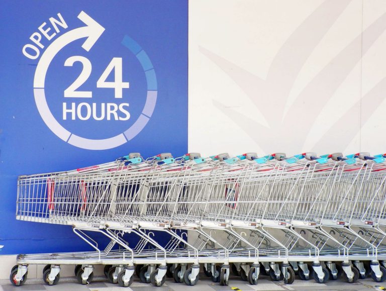 grocery stores open Labor Day